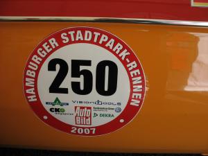 Der Stammtisch beim Hamburger Stadtpark-Rennen 0